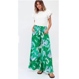 Label Of Love Anthropologie Wide Leg Floral Print Flowy‎ Pants Green
White Small